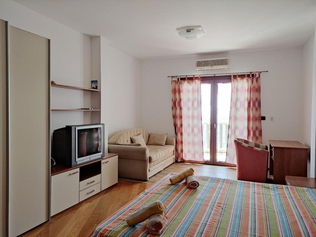 Apartments Altea Рафаиловичи Экстерьер фото